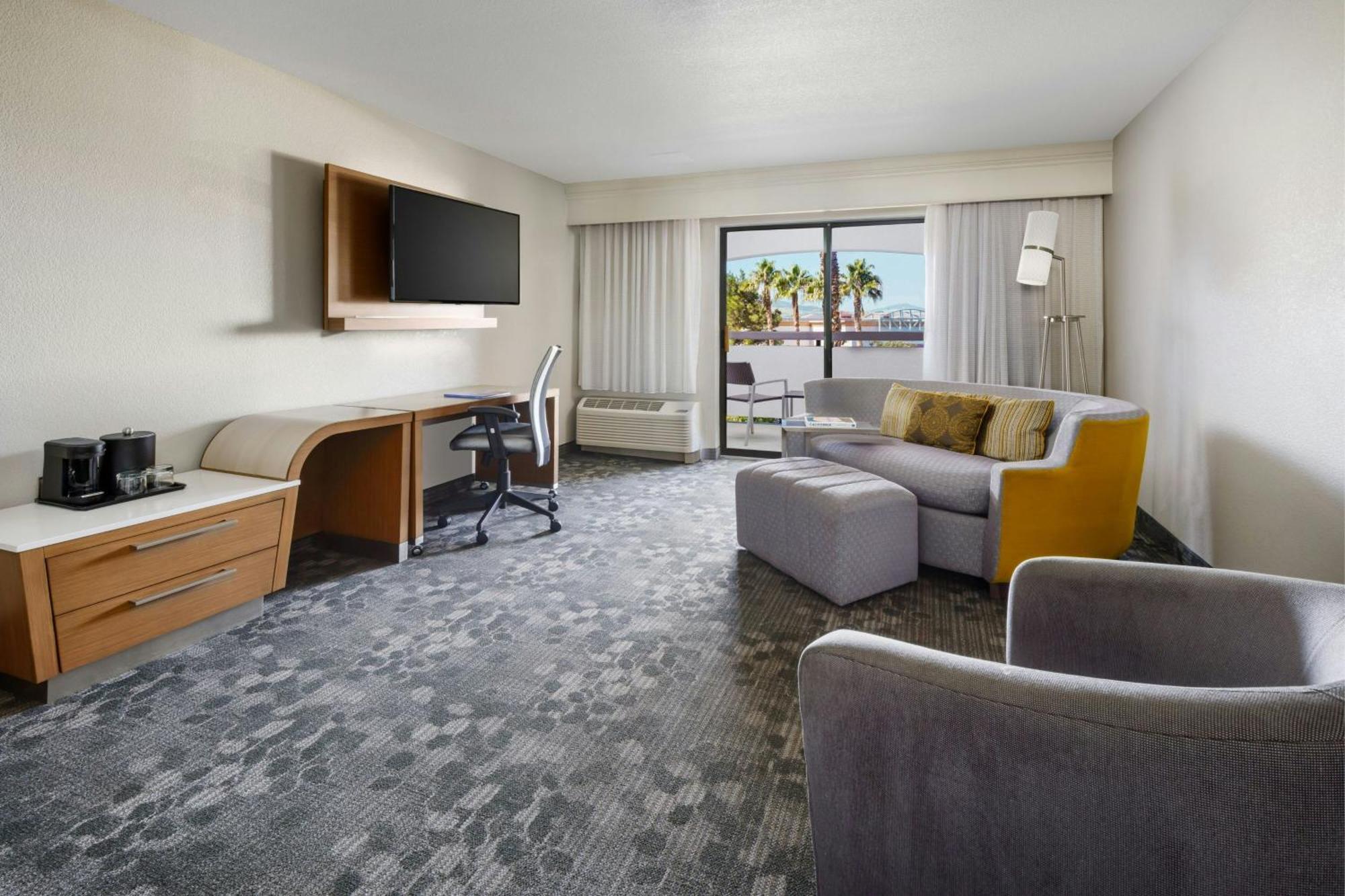 Courtyard By Marriott Palmdale Hotell Eksteriør bilde