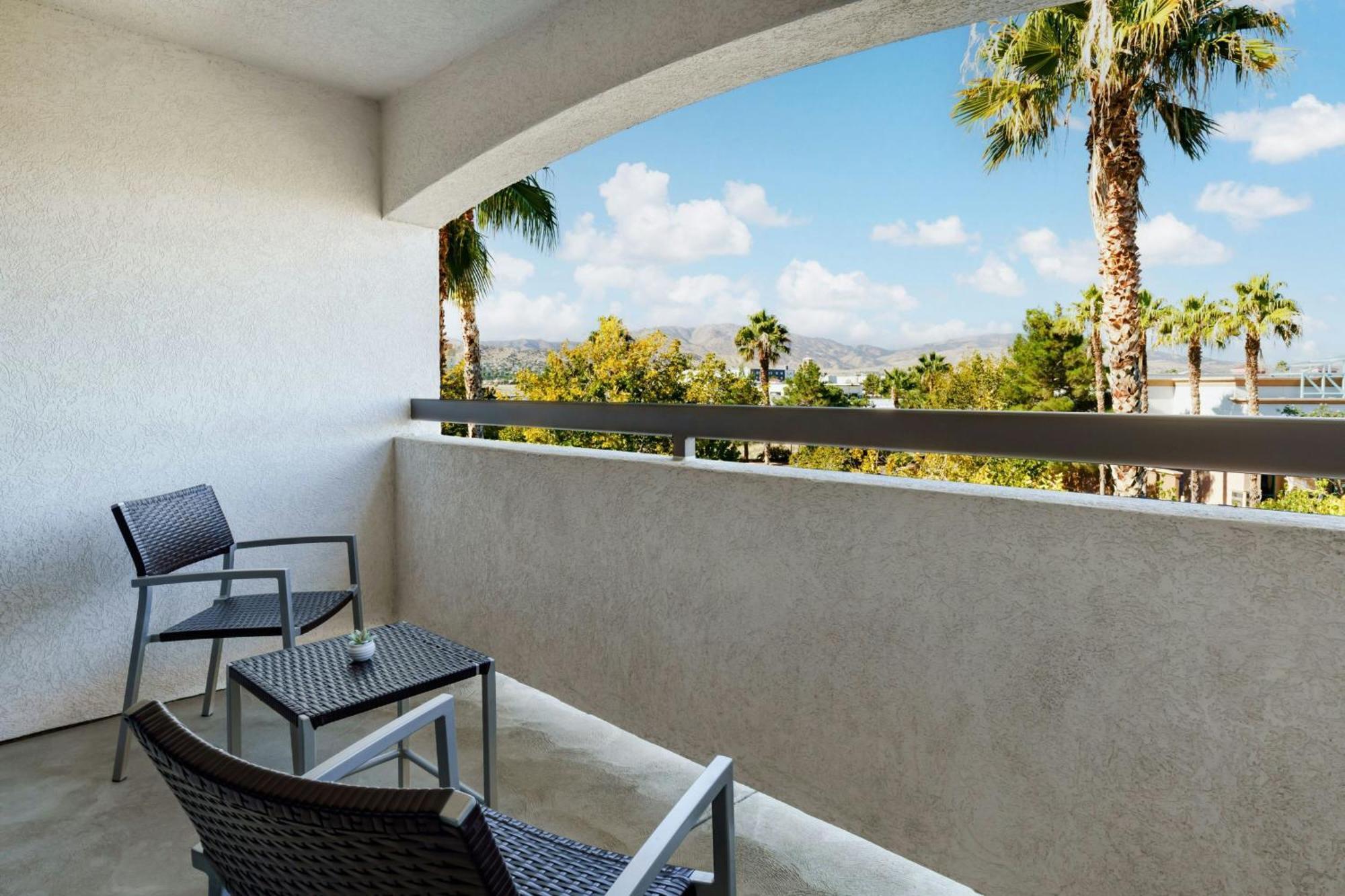 Courtyard By Marriott Palmdale Hotell Eksteriør bilde